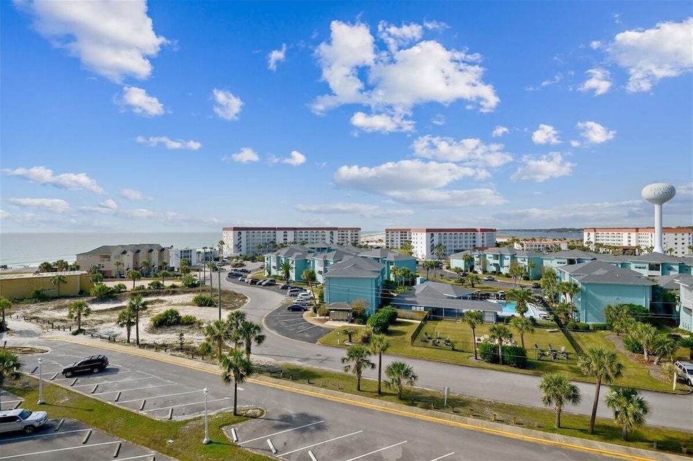 Seacrest 710 is 2 BR Top Floor Gulf Side unit - Beautifully decorated by RedAwning view 5