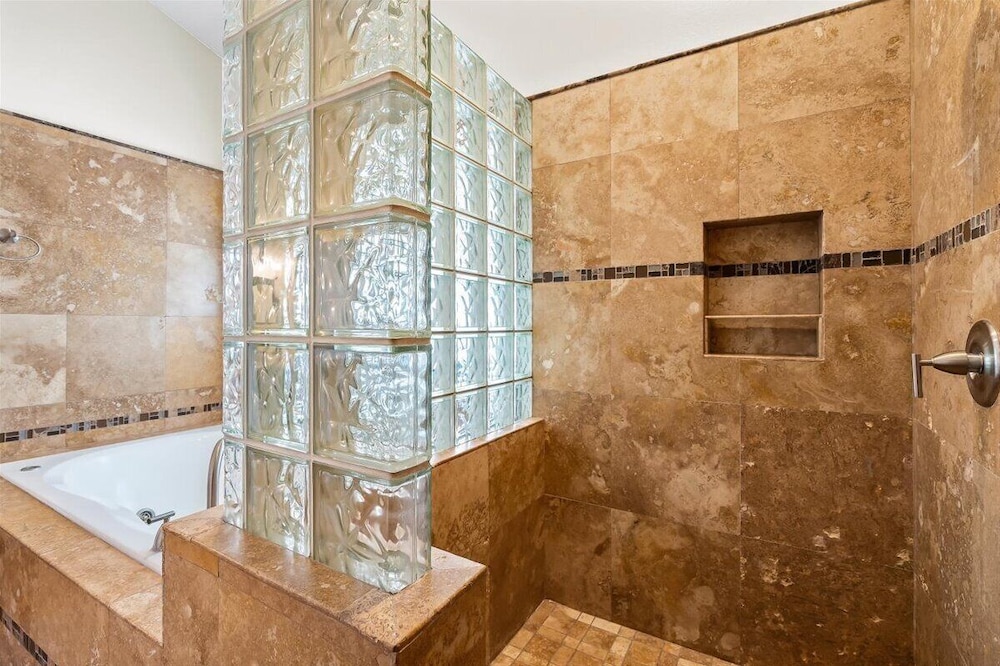 Kierland Charm - Private Yard w/ Pool, Golf & More