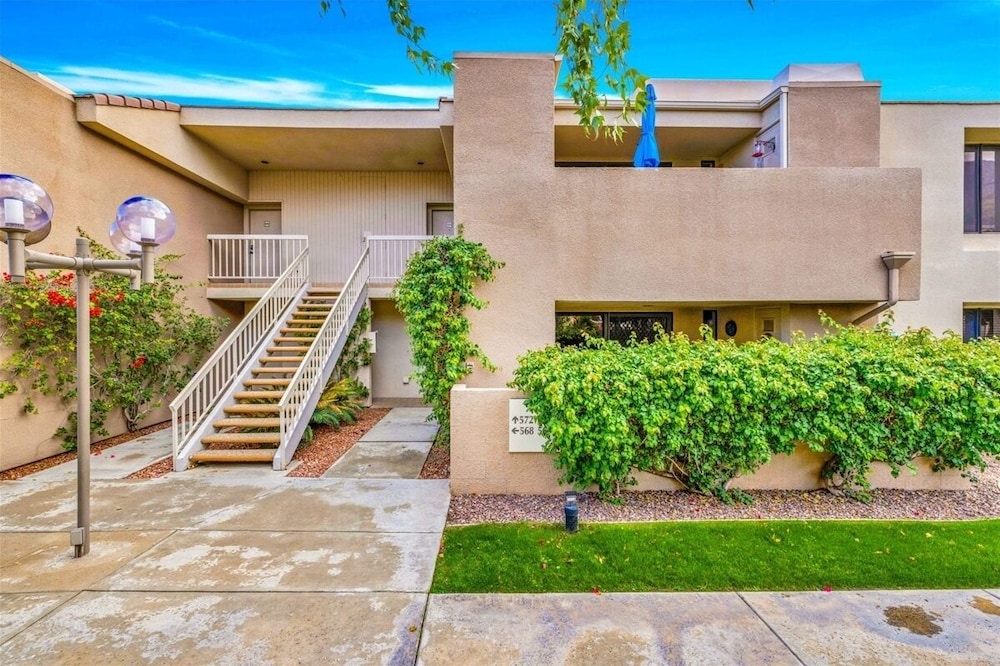 Gated Urban Palm Escape
