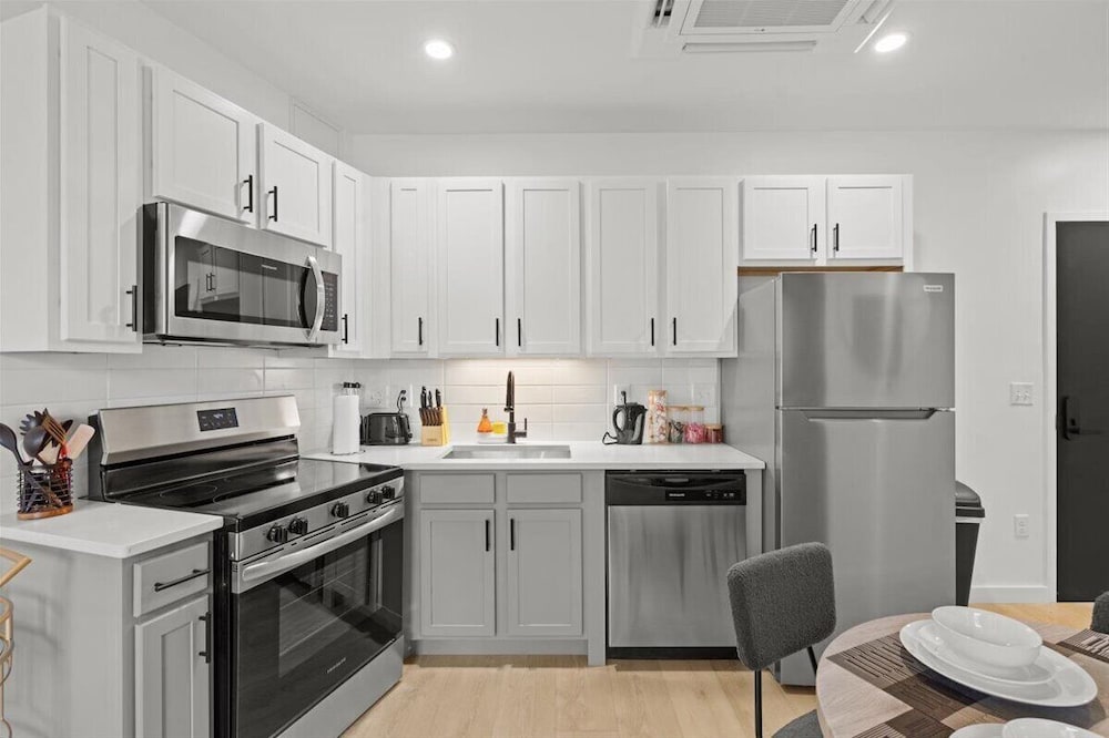 Luxe 2BR Suite in South End Charlotte