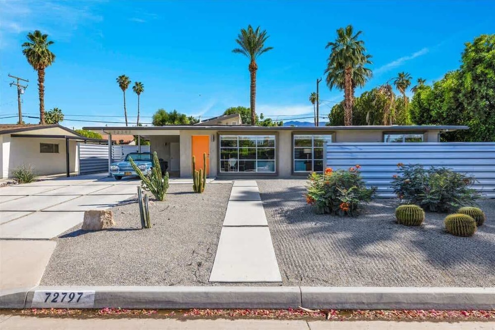 Modern Paradise at Sonora