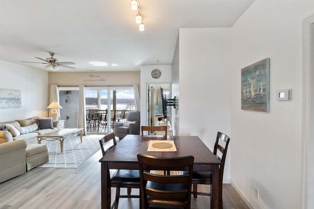 Stunning Main Channel Views, Screened Deck, & Pool