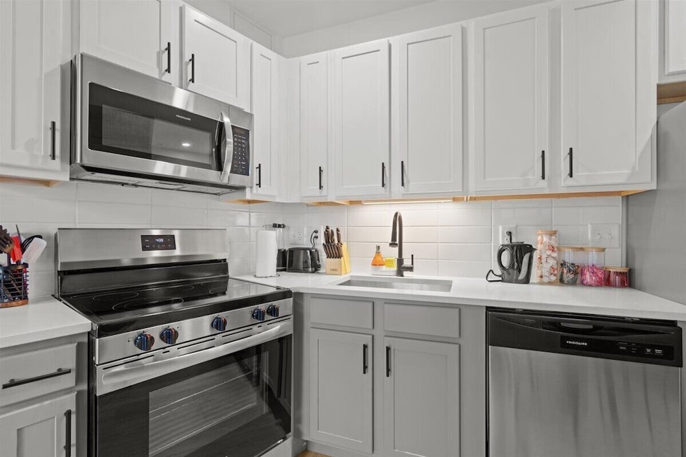 Luxe 2BR Suite in South End Charlotte