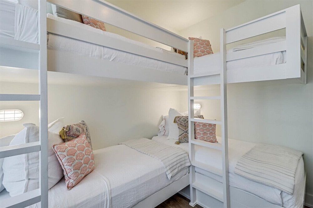 Castaway Cove 316 SOU