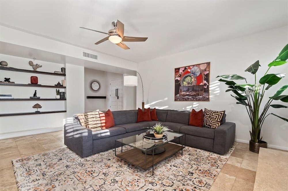 Kierland Charm - Private Yard w/ Pool, Golf & More