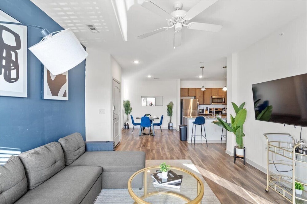 Upscale 2BR Suite Mins Uptown Charlotte