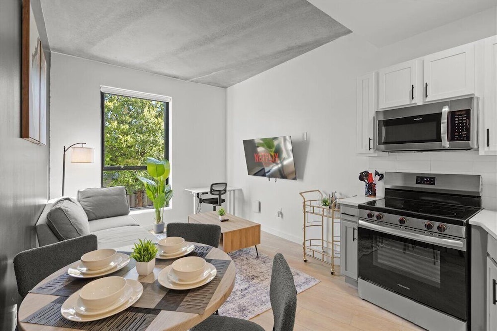 Luxe 2BR Suite in South End Charlotte
