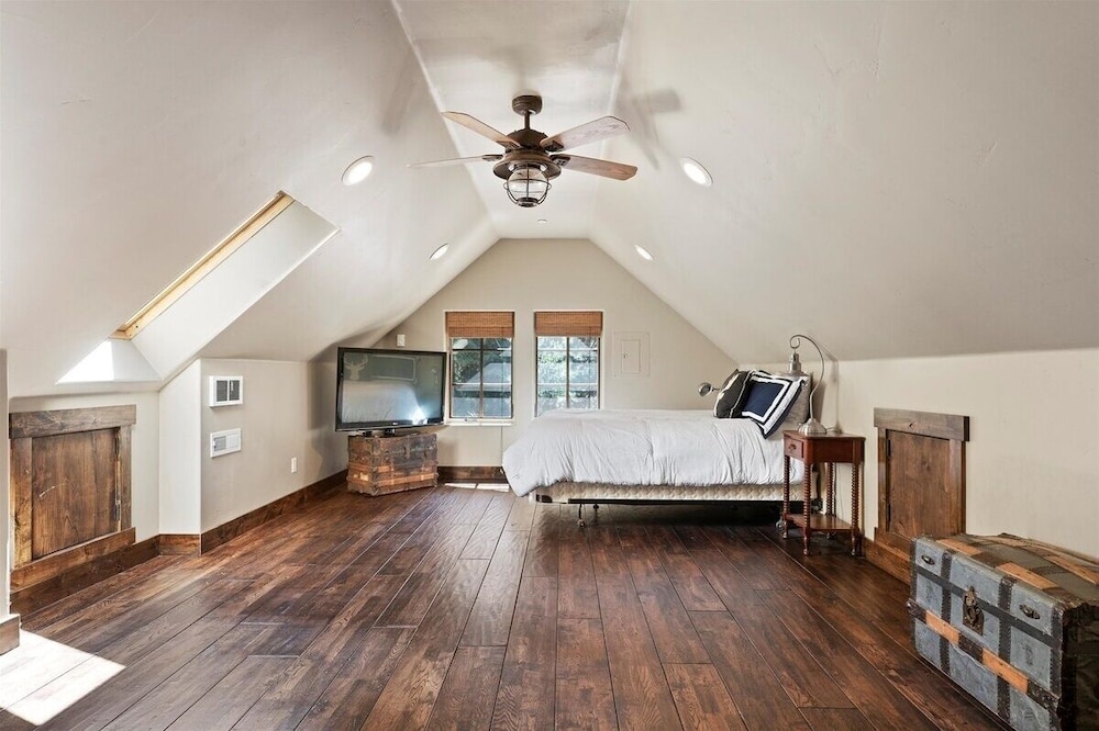 Cyh1012 - Hidden Cedar 5 Bedroom Home