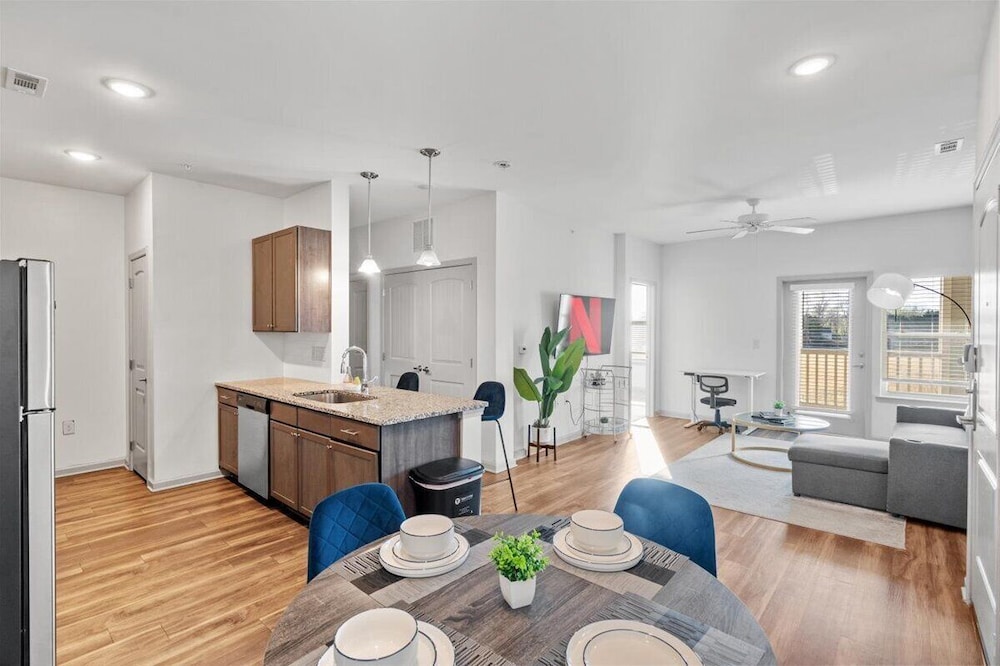 Upscale 2BR Suite Mins Uptown Charlotte