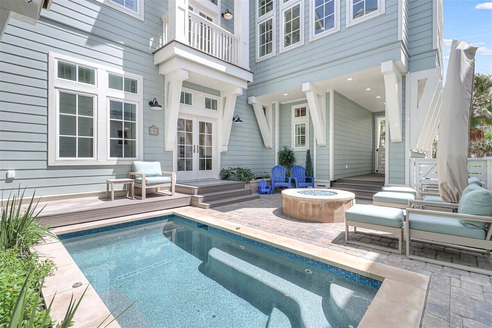 The Pool House 315 HI