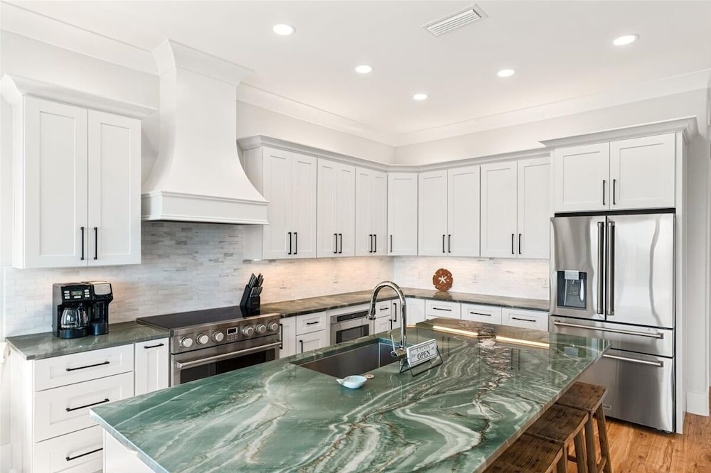 Delta Dawn 6 Bedroom Home