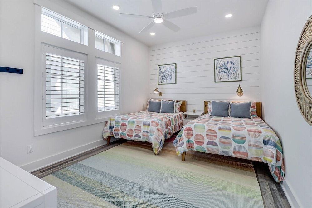 The Pool House 315 HI
