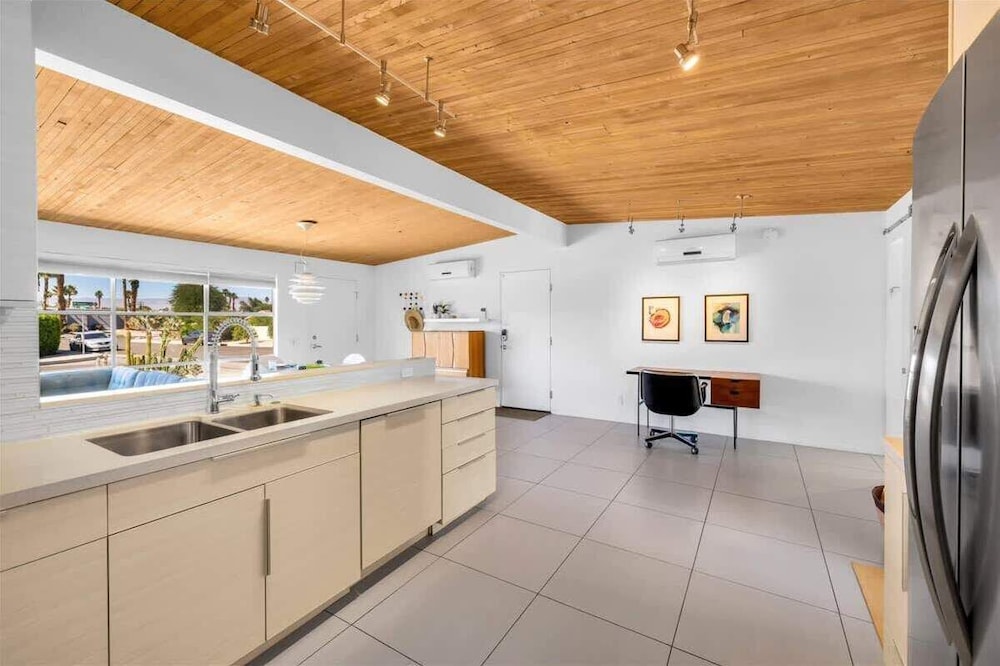 Modern Paradise at Sonora