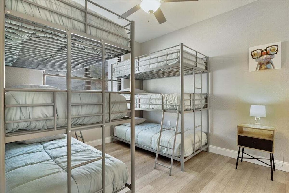 19mm Family-friendly, Bunks & Games at Topsider w/ 2 Pools