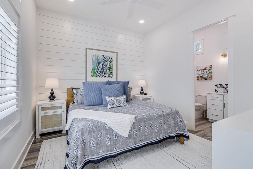 The Pool House 315 HI