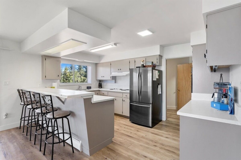 Hch1083 - Mountain Serenity 4 Bedroom Home