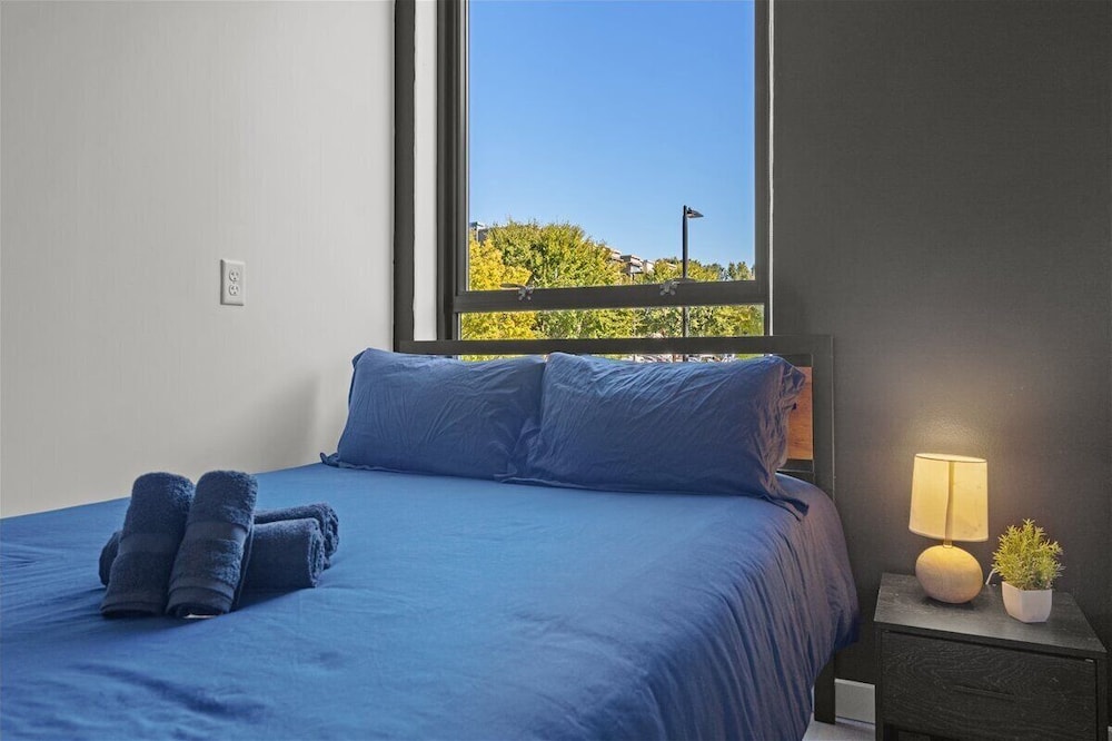 Luxe 2BR Suite in South End Charlotte