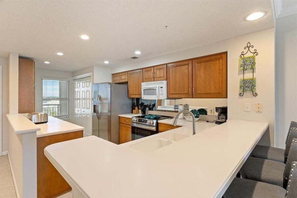 Sea Glass 2 Bedroom Condo