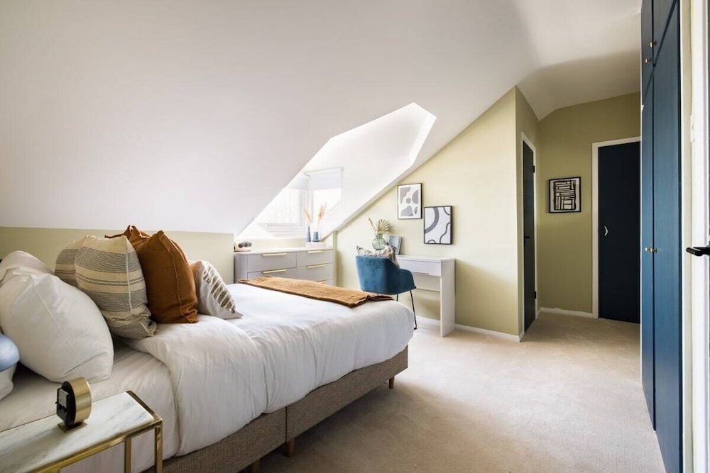 The West Hampstead Retreat - Modern & Bright 1bdr Apartment