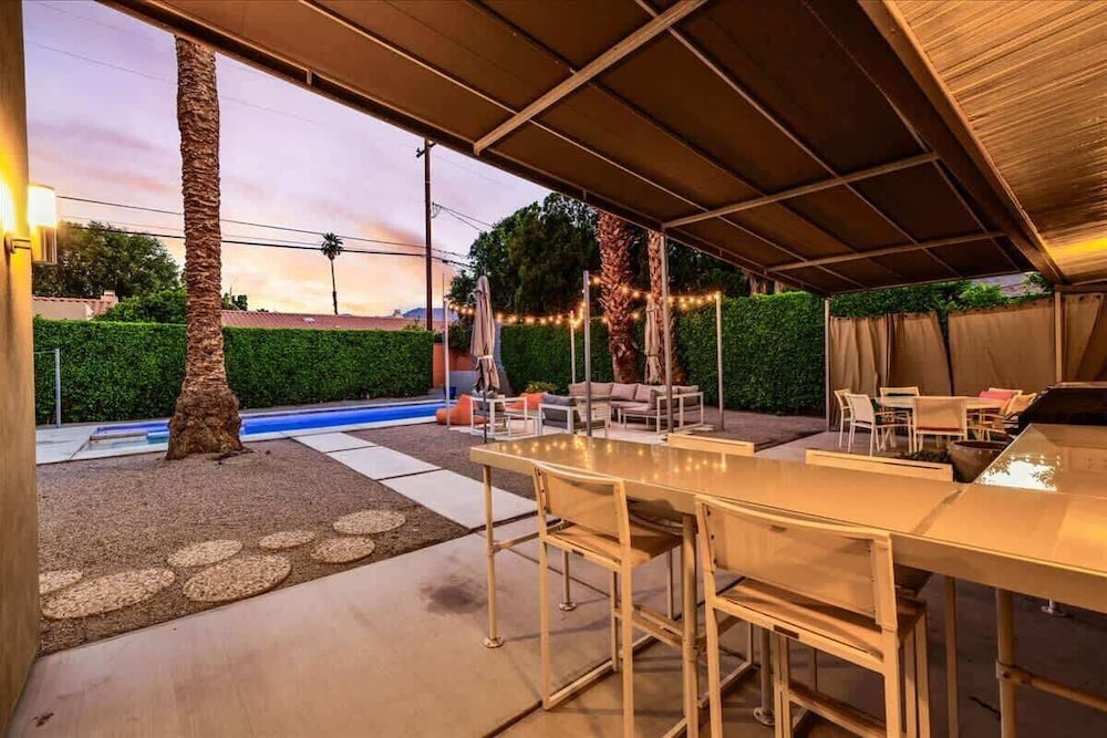 Modern Paradise at Sonora