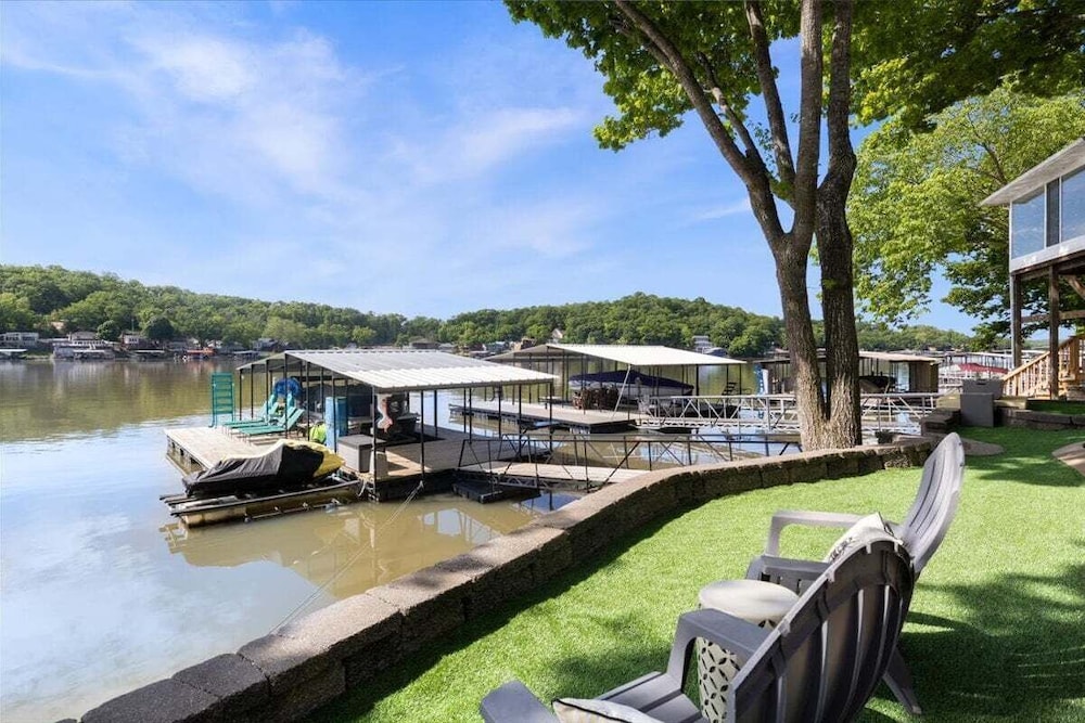 Private Dock, Bunkhouse, Firepit & Kayaks at Mm45