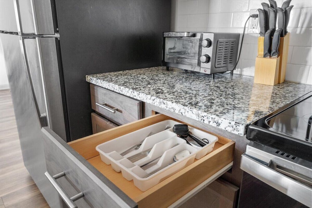 Upscale 2BR Suite Mins Uptown Charlotte
