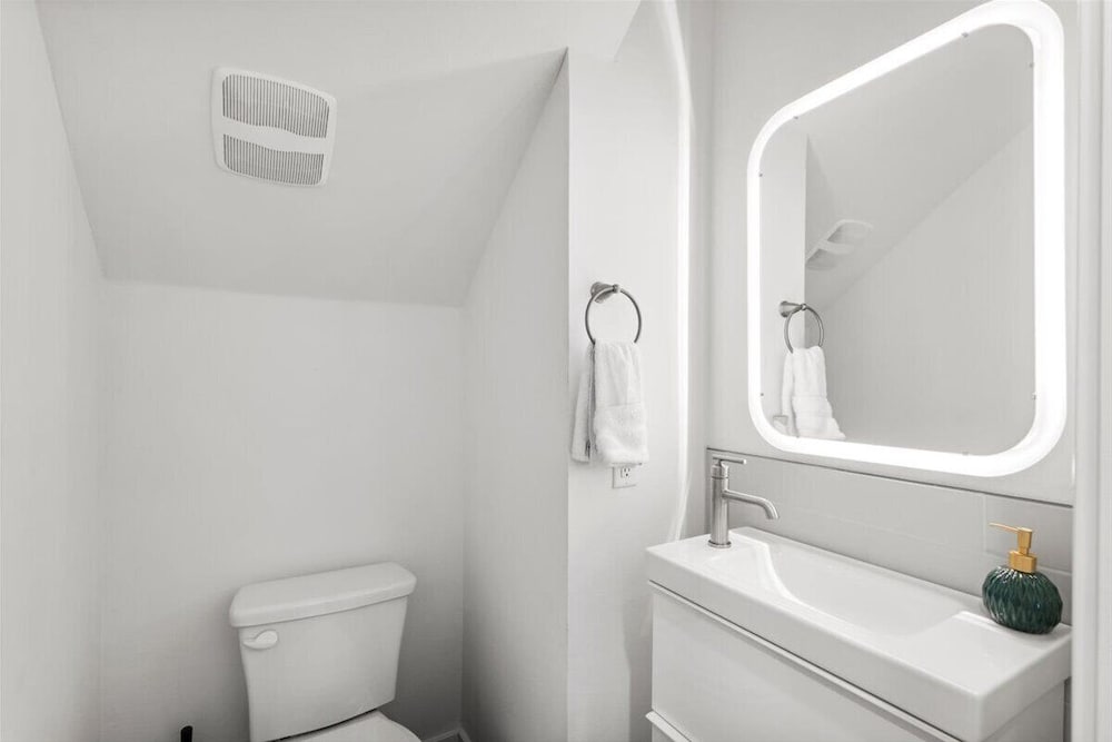Stunning 3BR Desirable Austin Location