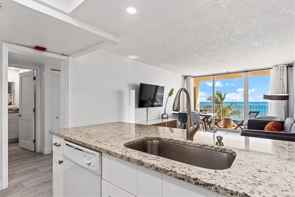 408 On Hutchinson Island