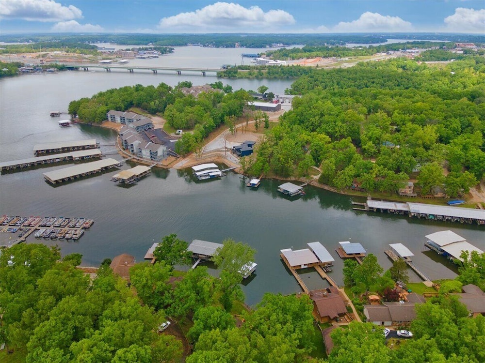 Lakefront Oasis With Skylights & Covered Boat Slip For Extra Adventure