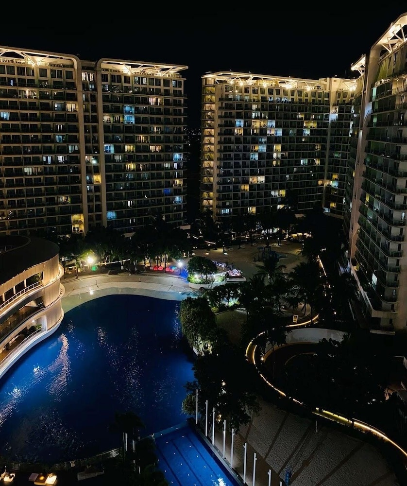 AZURE URBAN RESIDENCES STAYCATION