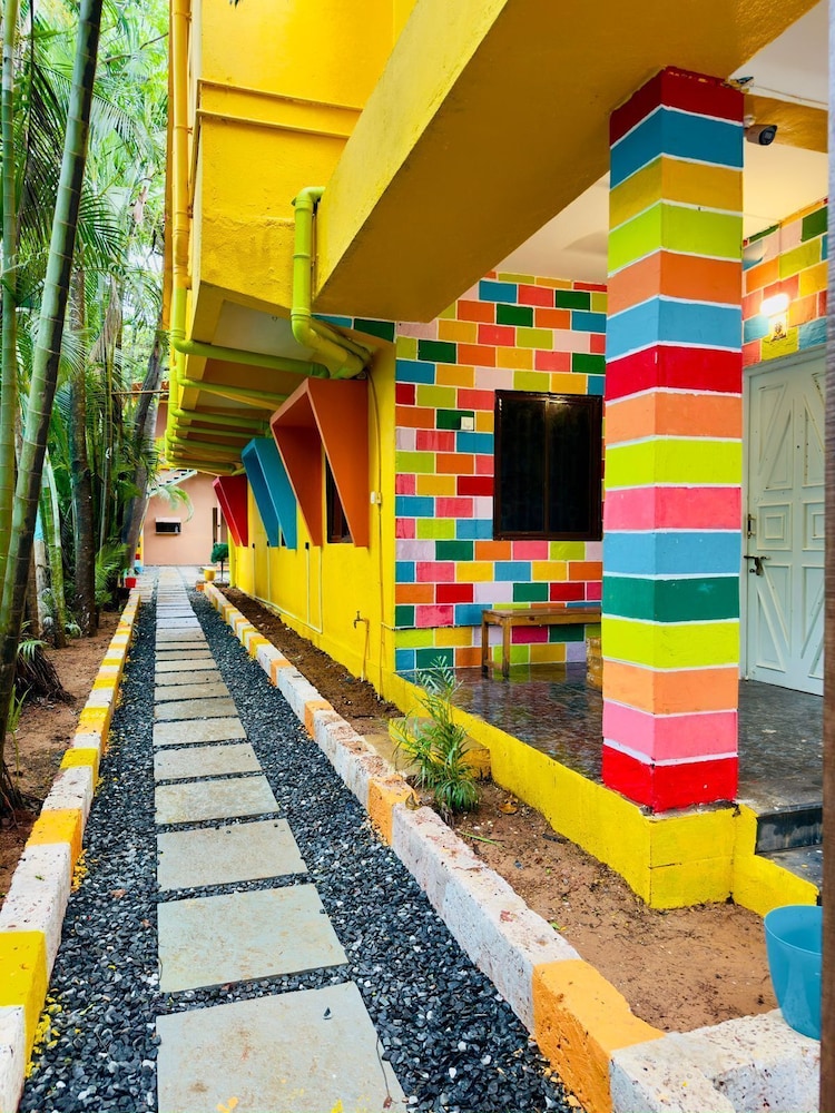Lost Paradise A Social Hostel