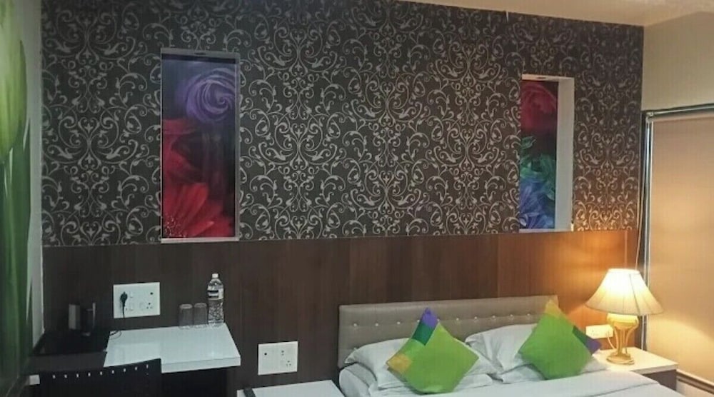 Hotel Sunland