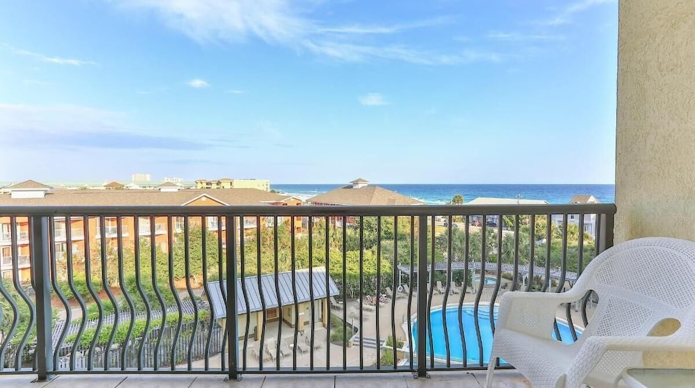 Beach Resort 507