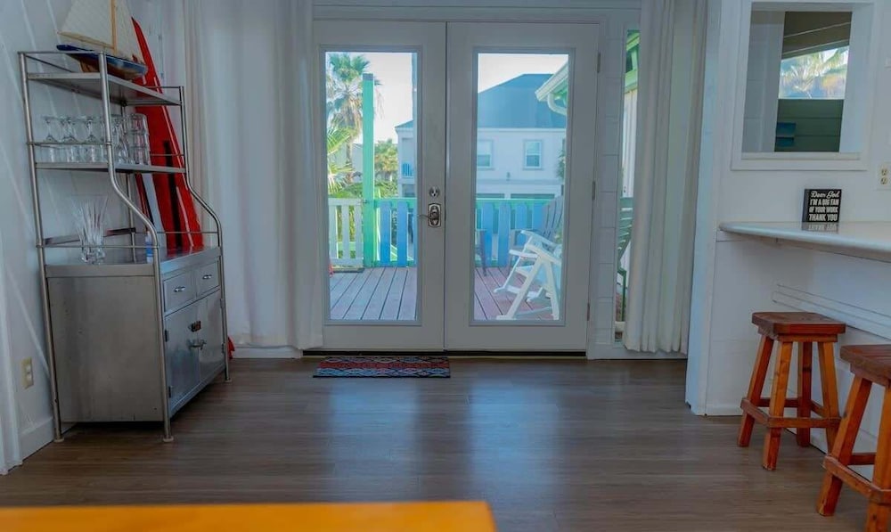 Lil Caribbean Vibes 2 Bedroom Home