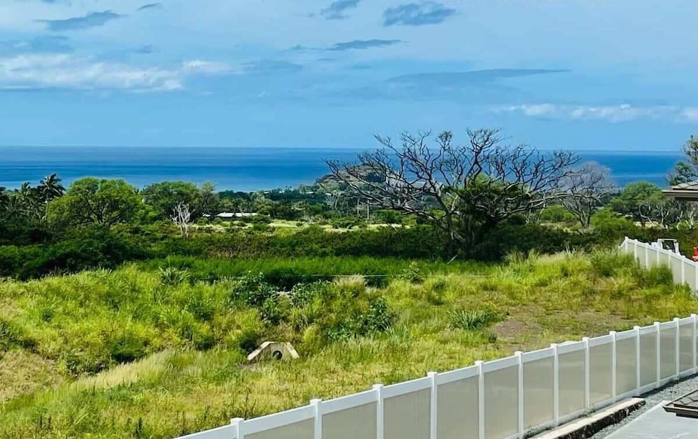 @ML Ocean View, Golf, Gazebo and Bbq, we Have All!