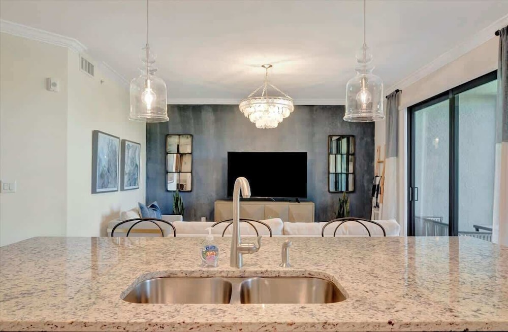 Golf Course Townhome Resort Amenities 2B Luxury