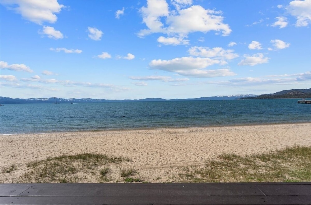 Lake Tahoe Vacations - Swimsuit Required 4 Bedroom Home by RedAwning - Property Image 12