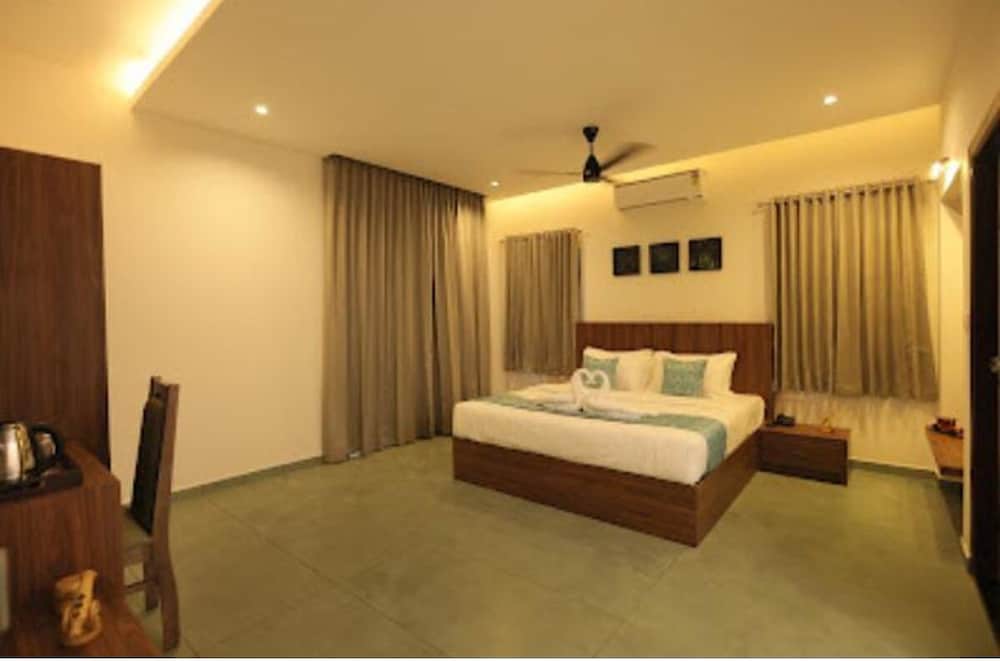 Holidays Garden Resort