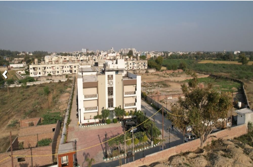 Hotel Mandakini Shri Sadhna