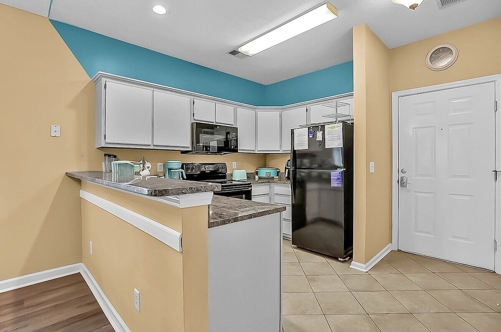 River Oaks 60n 2 Bedroom Condo