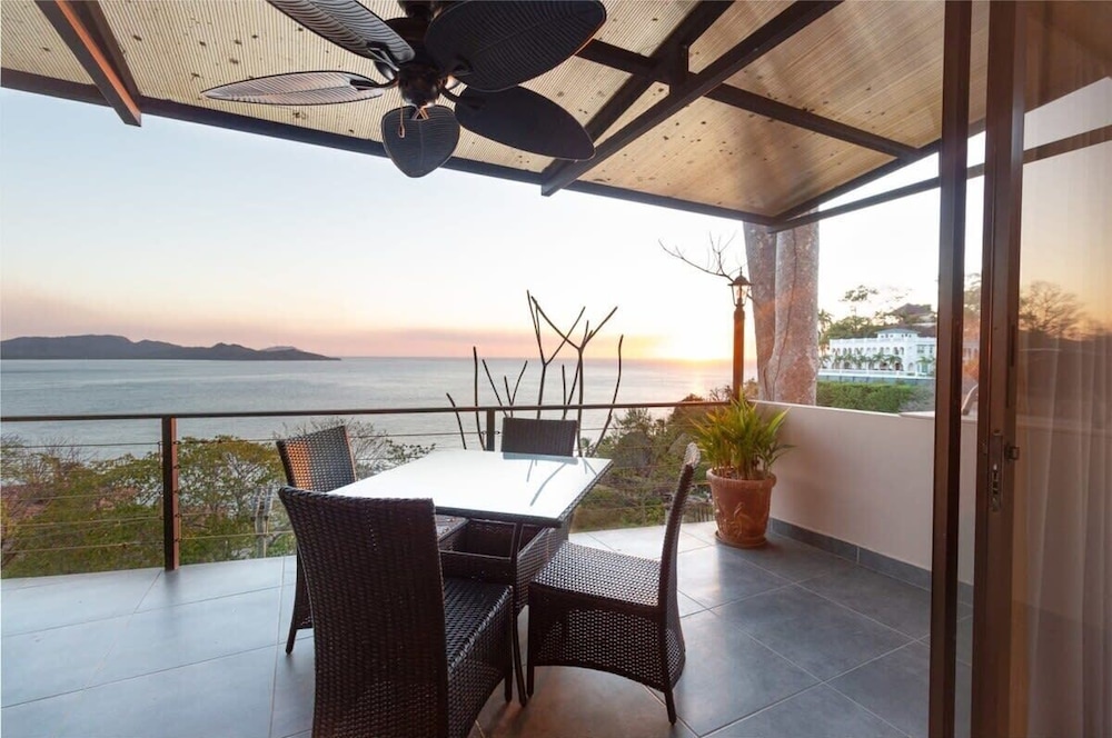Modern Studio Apartment with Covered Balcony, Full Kitchen, and Stunning Ocean Views