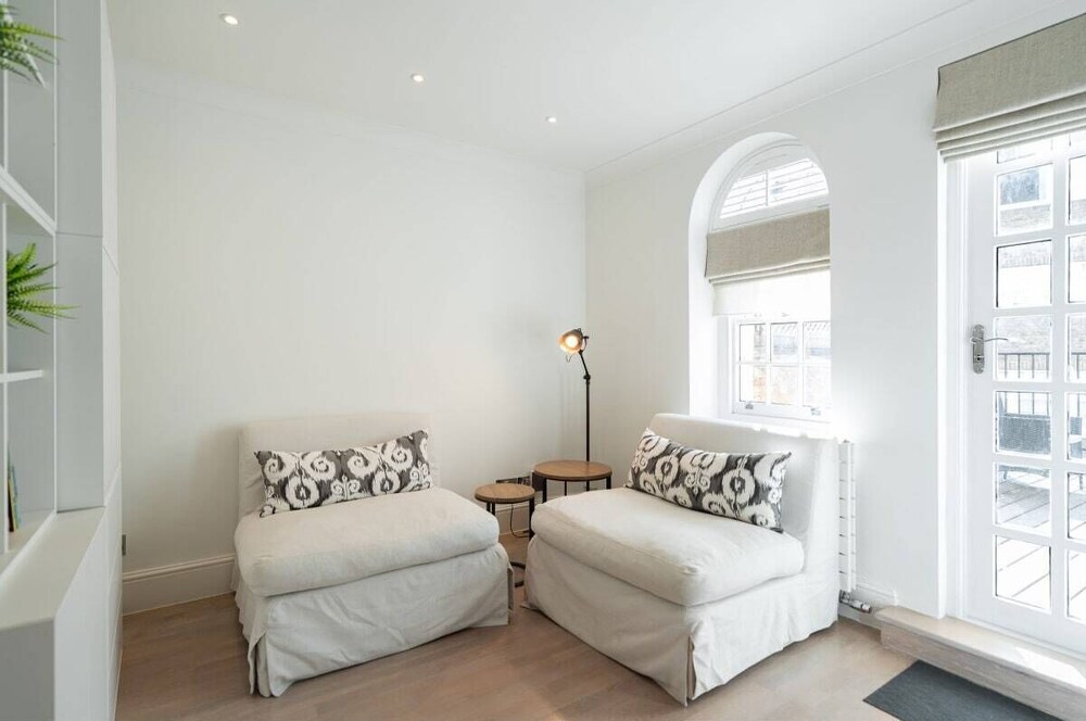 The Chelsea Place - Lovely 4bdr House With Terrace