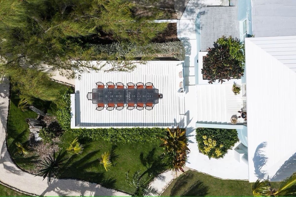 Middle Cay Estate 7 Bedroom Estate