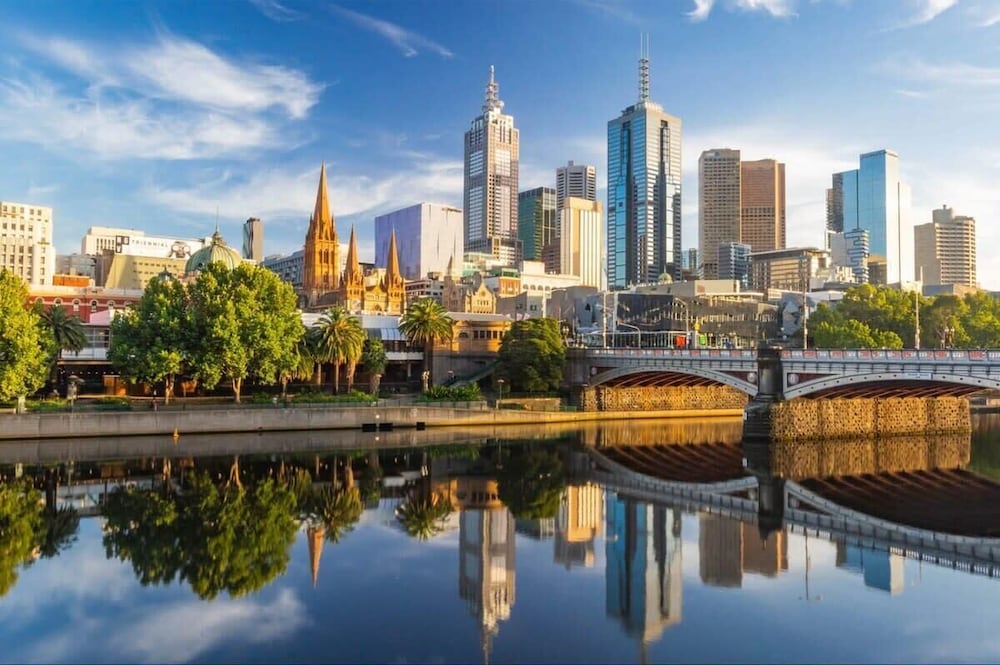 A 3BR Apt Next to Melbourne Zoo, Free Parking