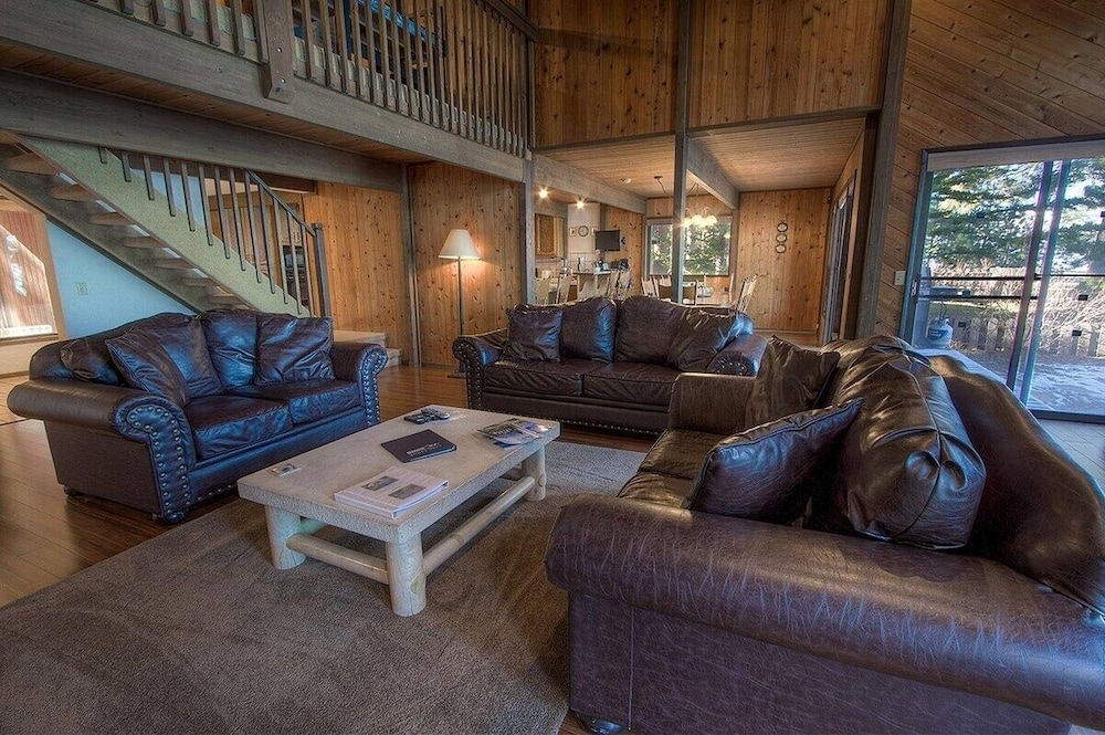 Cyh1281- Tahoe Acres 5 Bedroom Home