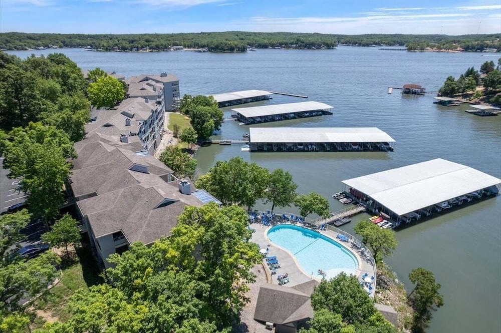 Stunning Main Channel Views, Screened Deck, & Pool