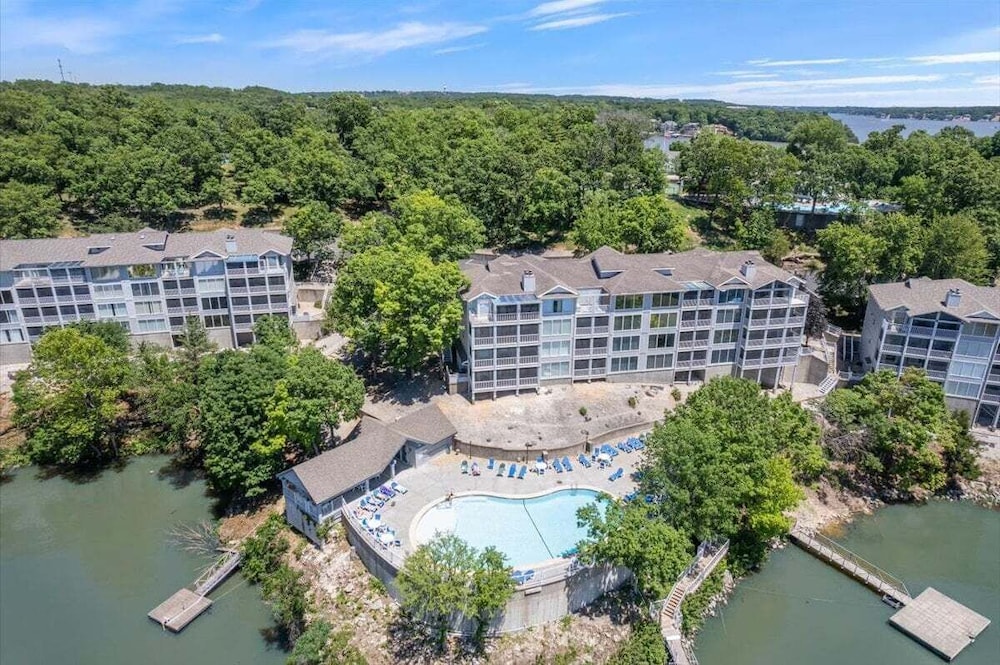 Stunning Main Channel Views, Screened Deck, & Pool