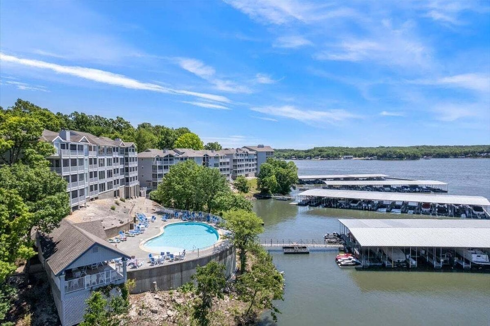 Stunning Main Channel Views, Screened Deck, & Pool