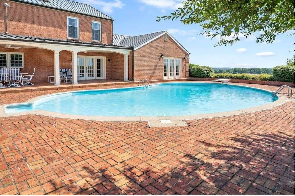 Oak Hill House