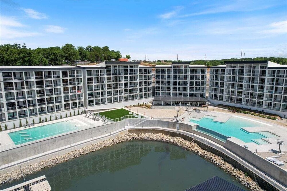 19mm Family-friendly, Bunks & Games at Topsider w/ 2 Pools